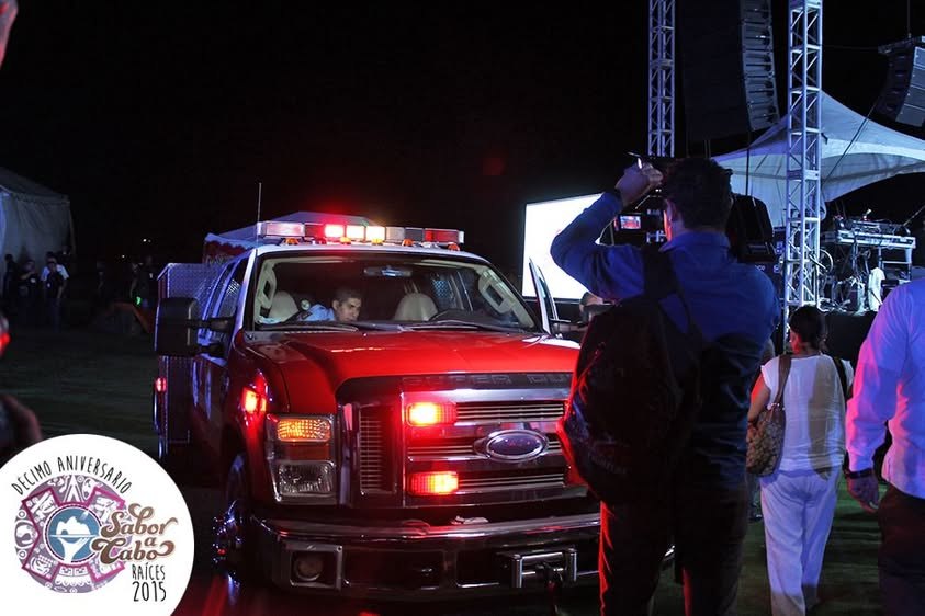 Unidad de emergencia entregada por el festival al Cuerpo de Bomberos